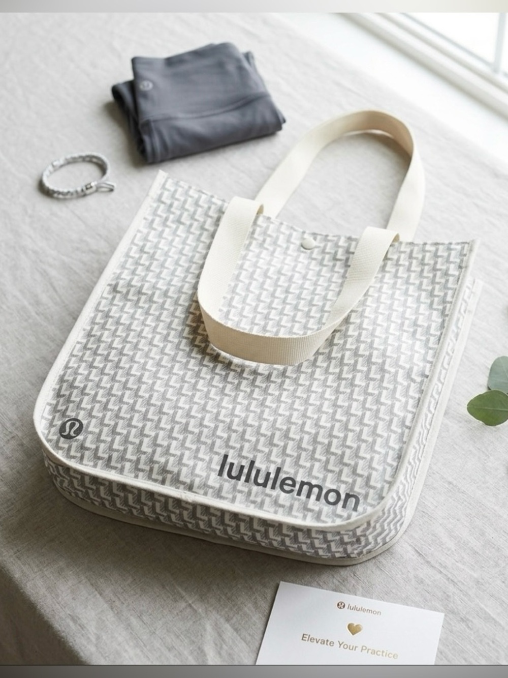 Lululemon Athletica Brown & Cream Geometric Reusable Tote Bag